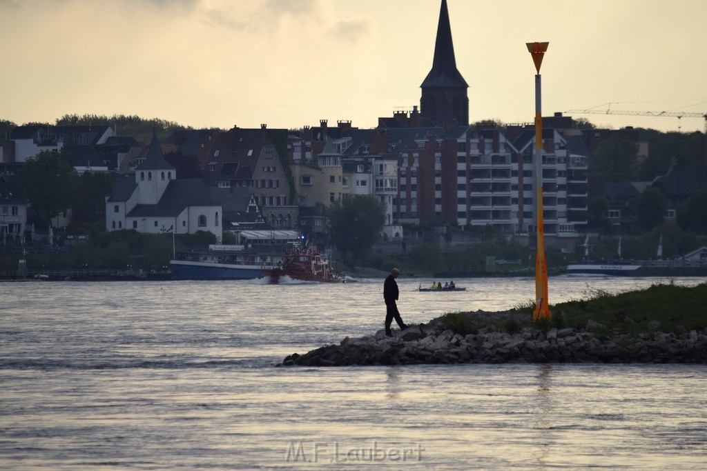 PRhein Koeln Porz Ensen Schwimmer untergegangen P049.JPG - Miklos Laubert